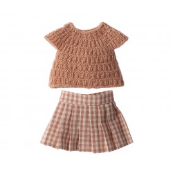 Knitted shirt and skirt,...