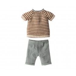 Knitted shirt and pants,...